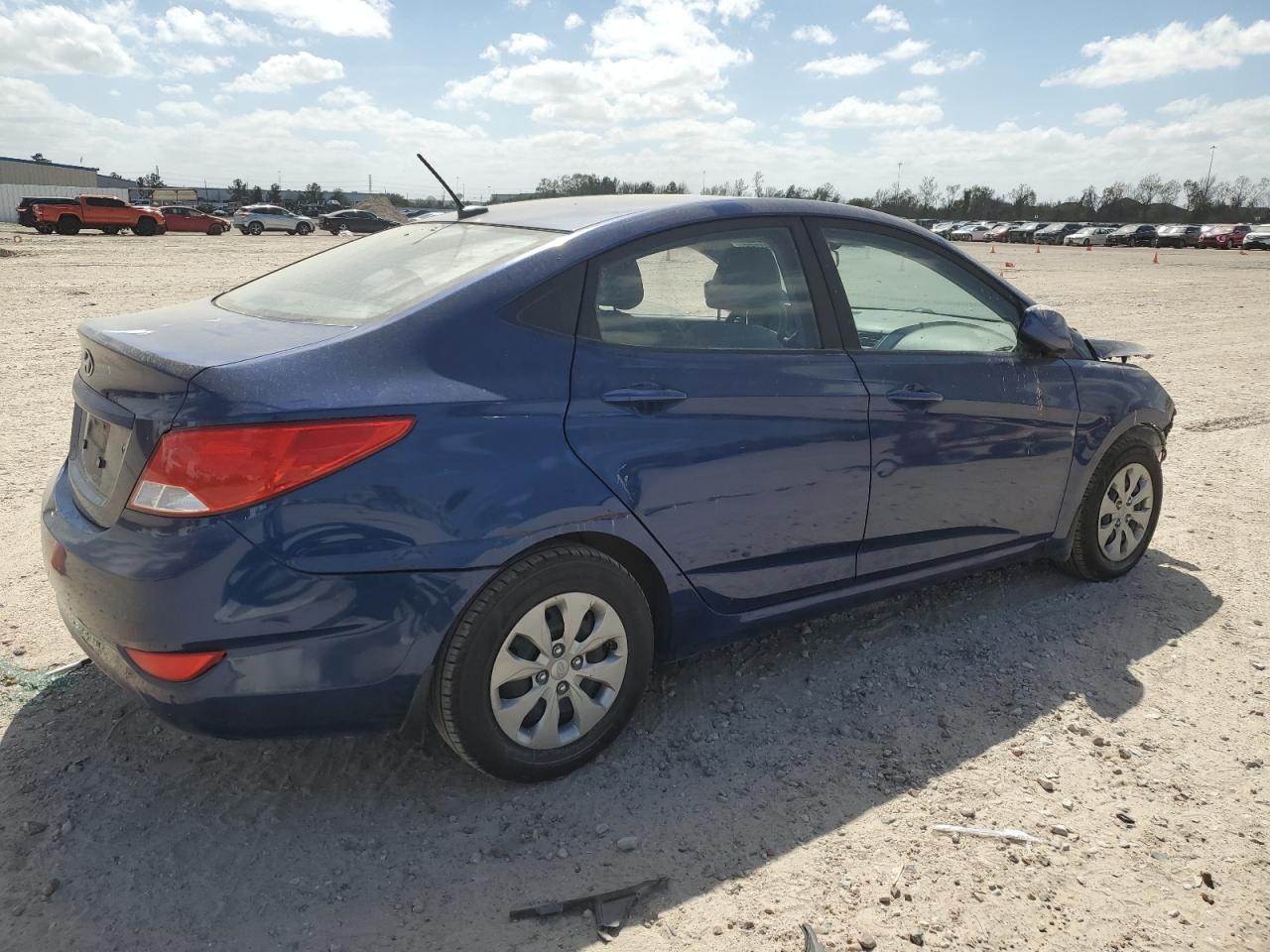 2016 Hyundai Accent - Image 3