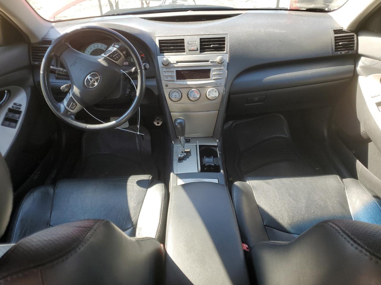2011 Toyota Camry - Image 8