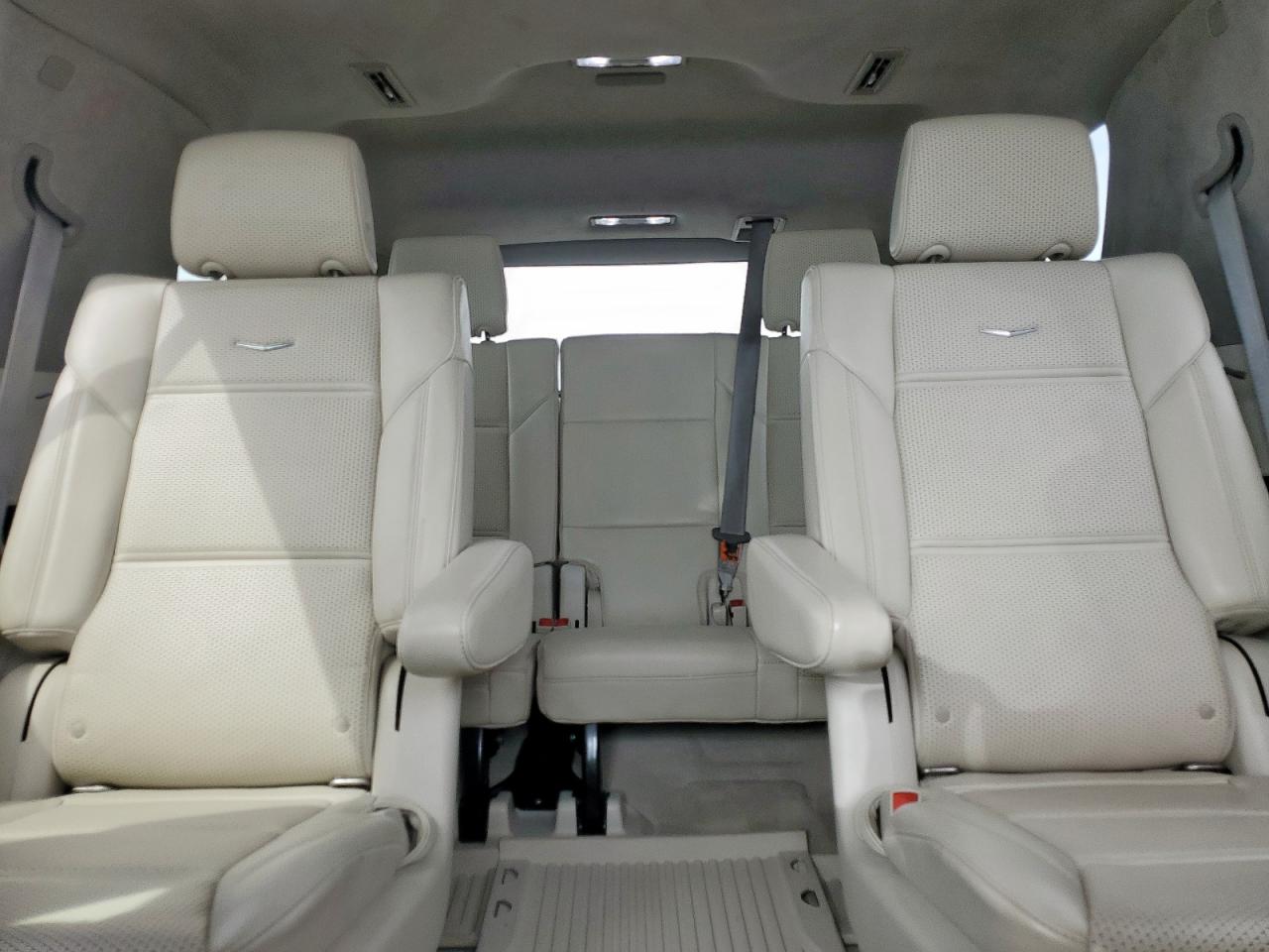 2021 Cadillac Escalade Premium Luxury Platinum VIN: 1GYS3DKL9MR236267 Lot: 48997225
