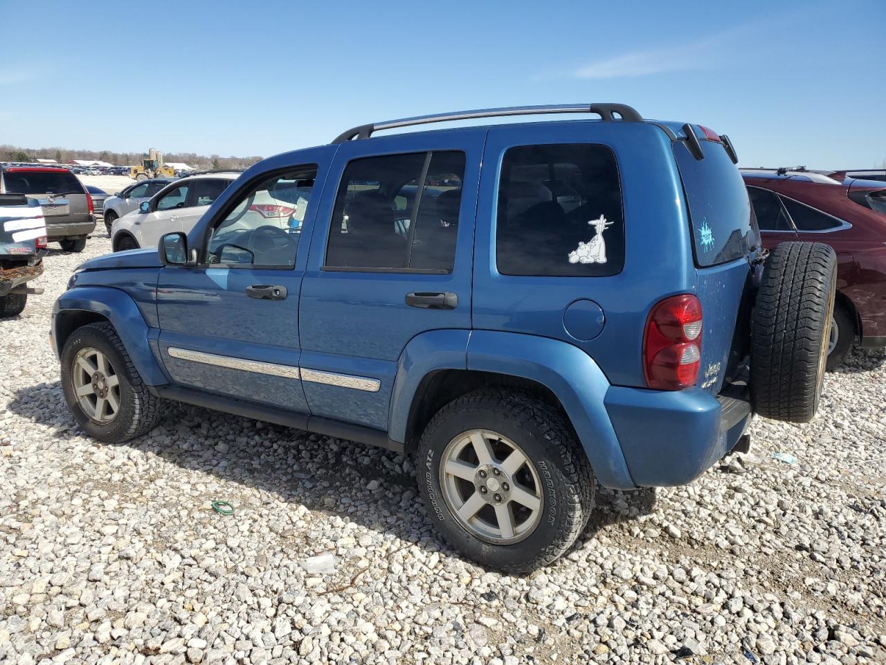 2005 Jeep Liberty (North America) - Image 2
