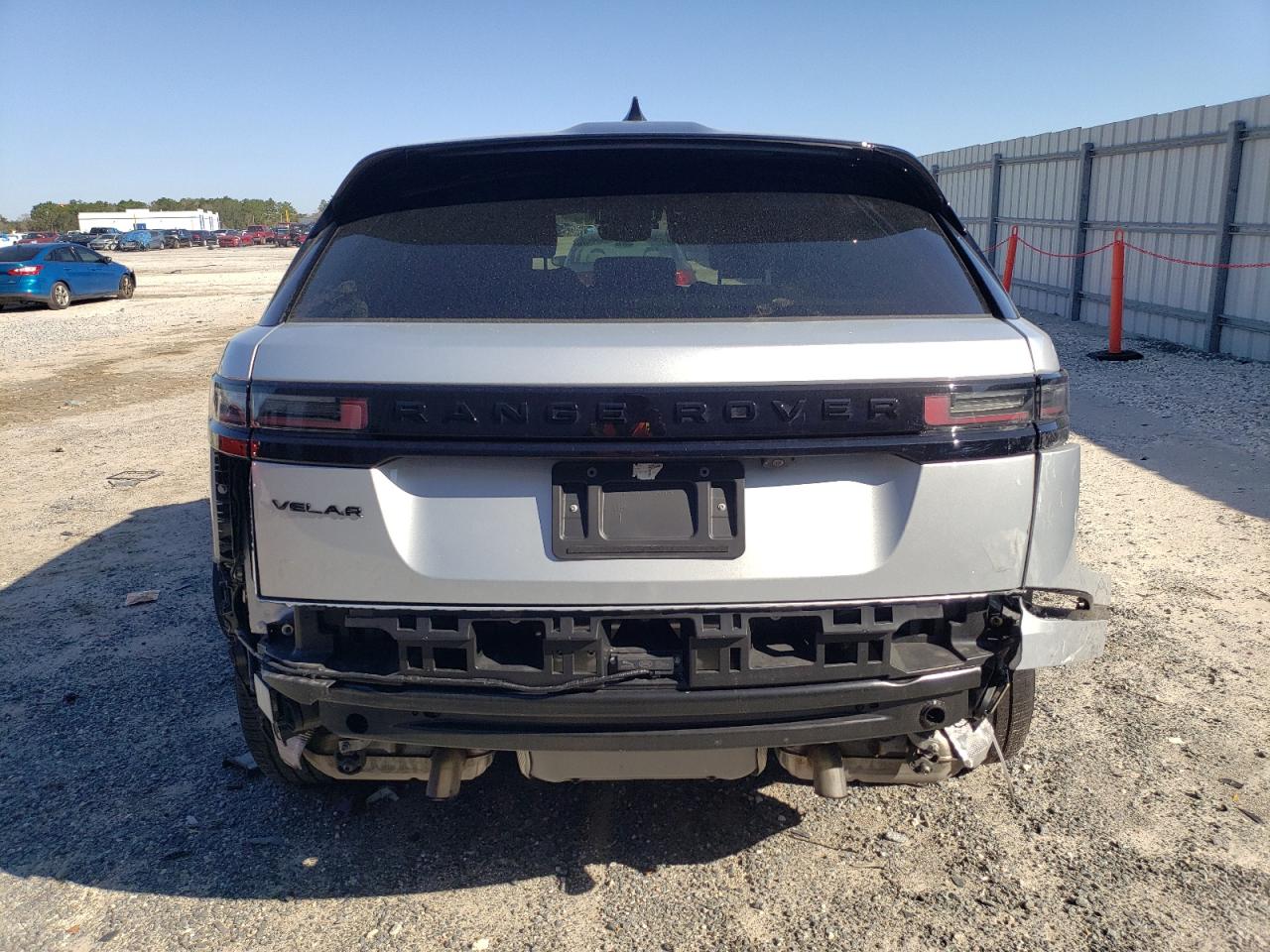 2024 Land Rover Range Rover - Image 6