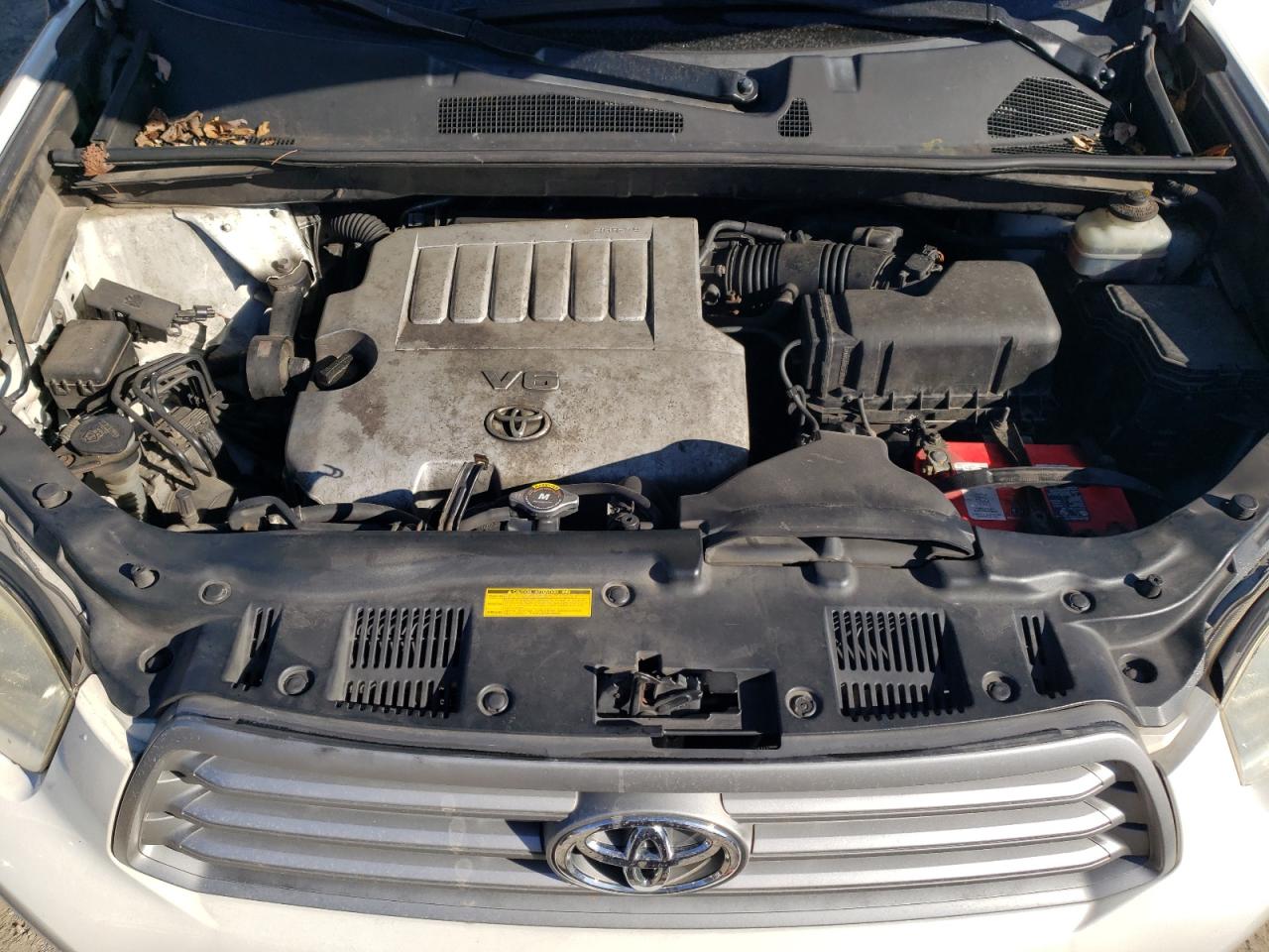 2010 Toyota Highlander - Image 12