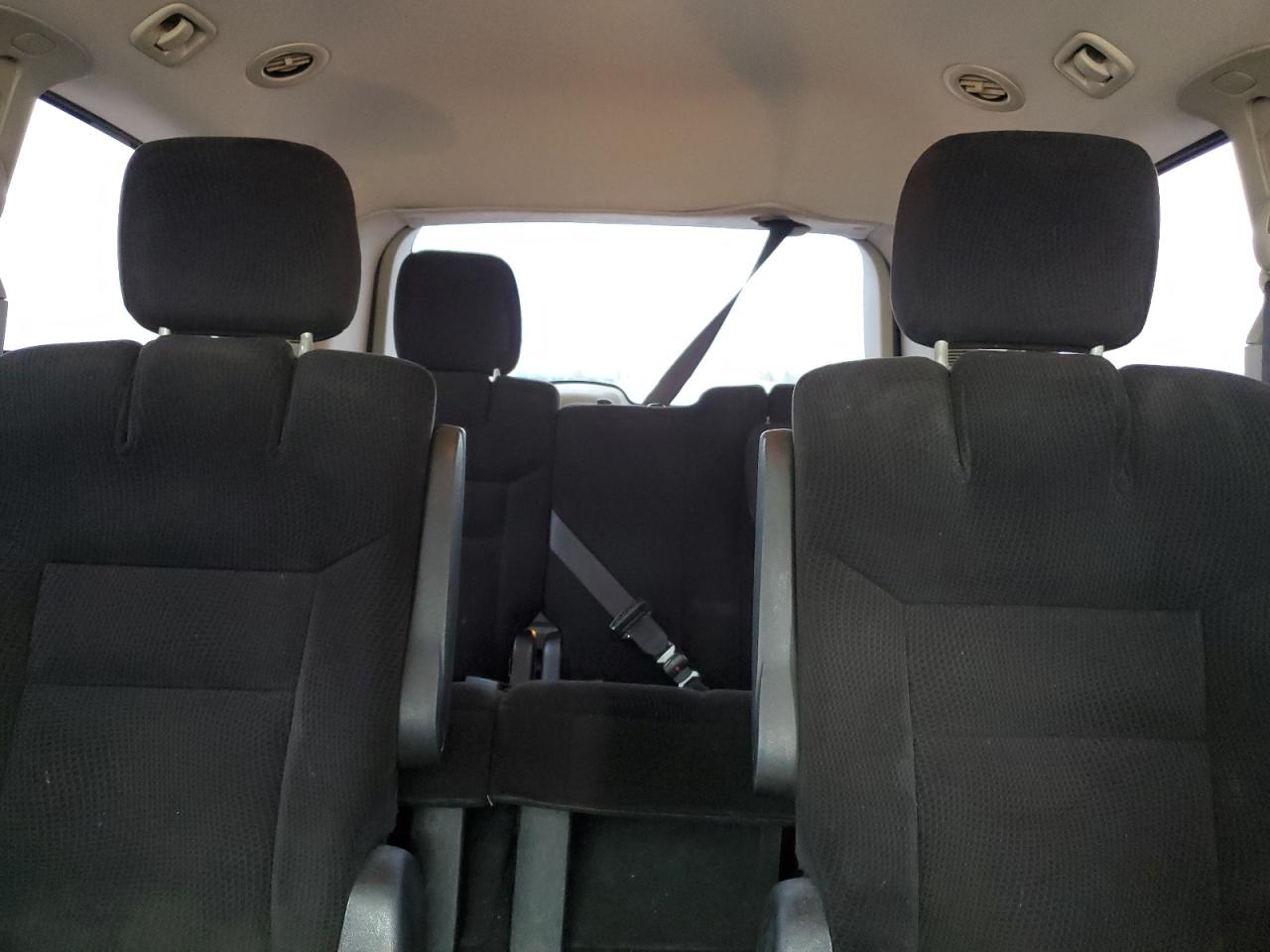 2016 Dodge Caravan - Image 10