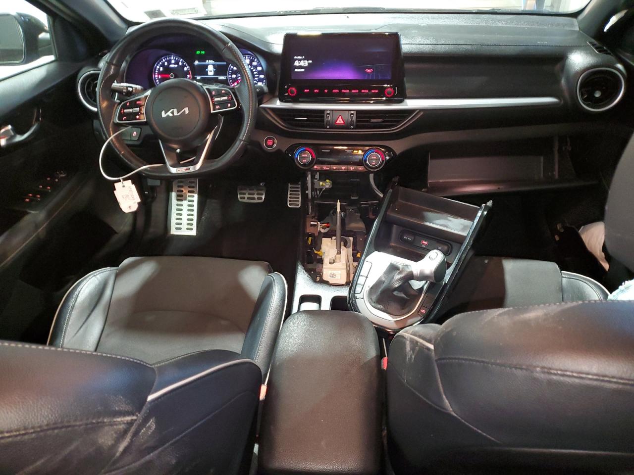 2023 Kia Forte - Image 8