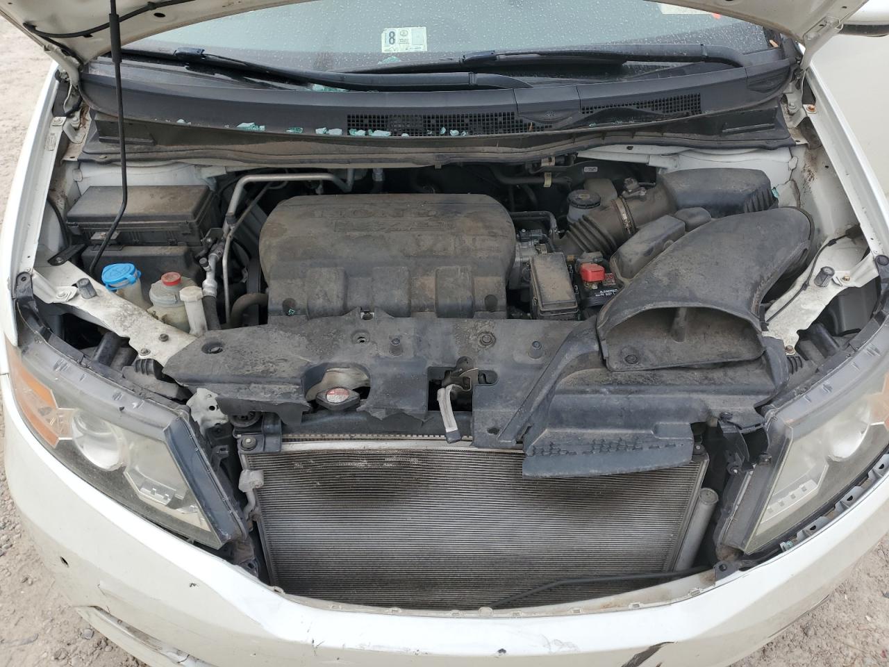 2014 Honda Odyssey - Image 12