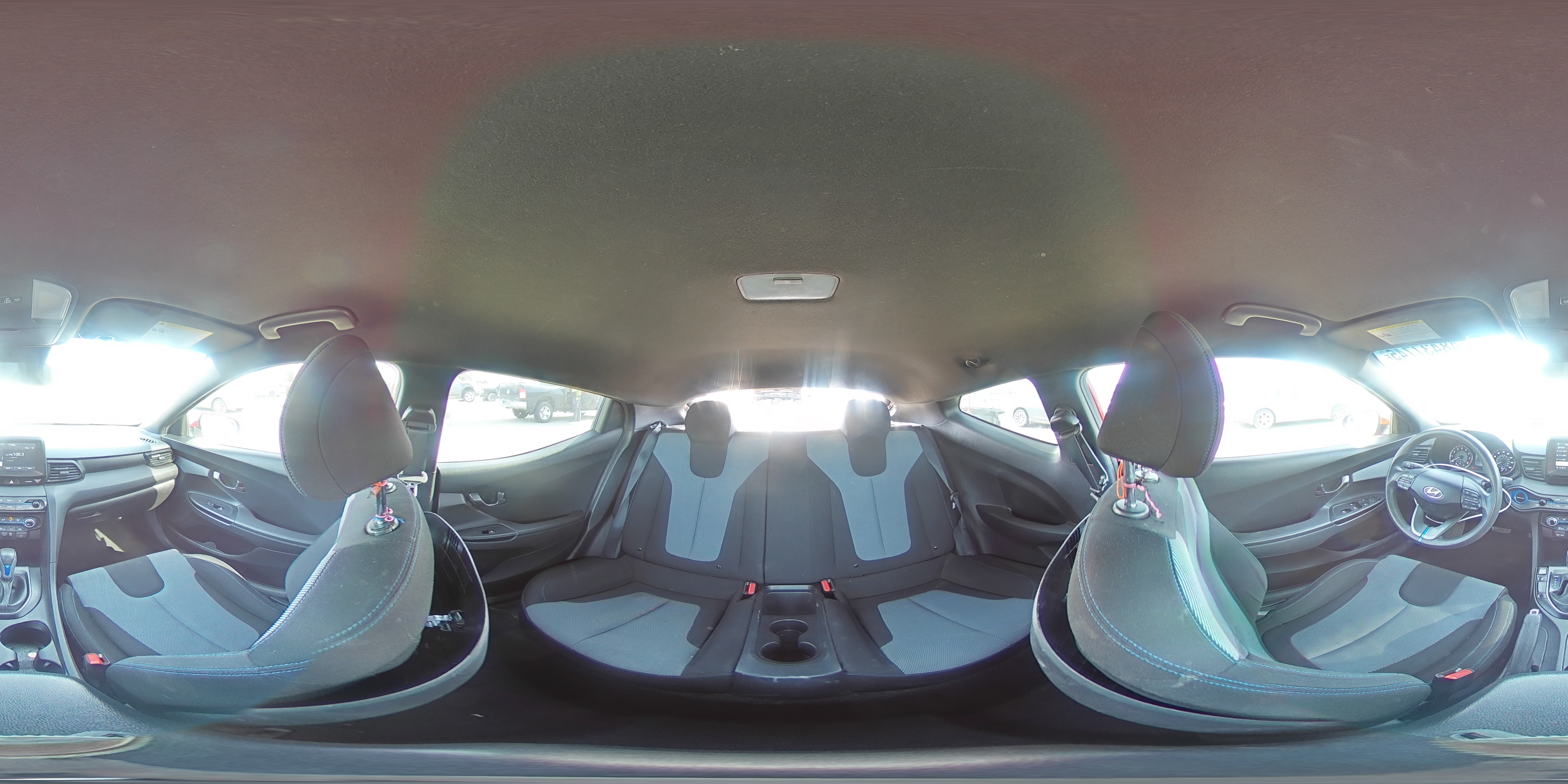 2019 Hyundai Veloster - Image 12