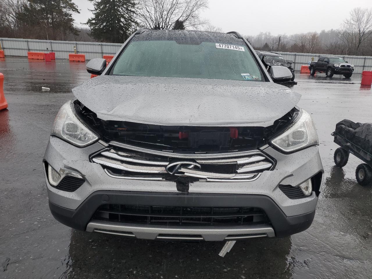 2015 Hyundai Santa Fe - Image 5