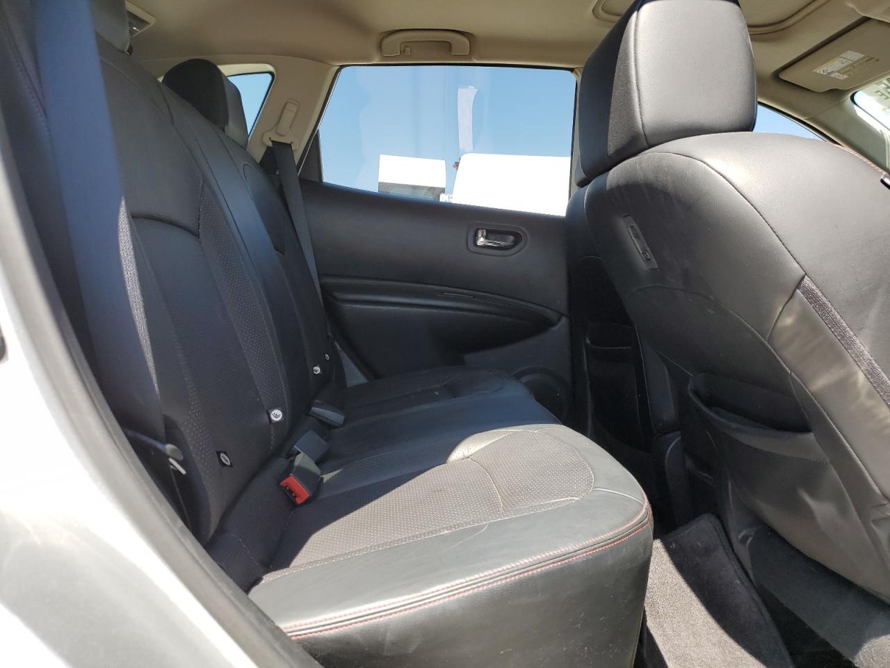 2012 Nissan Rogue - Image 11