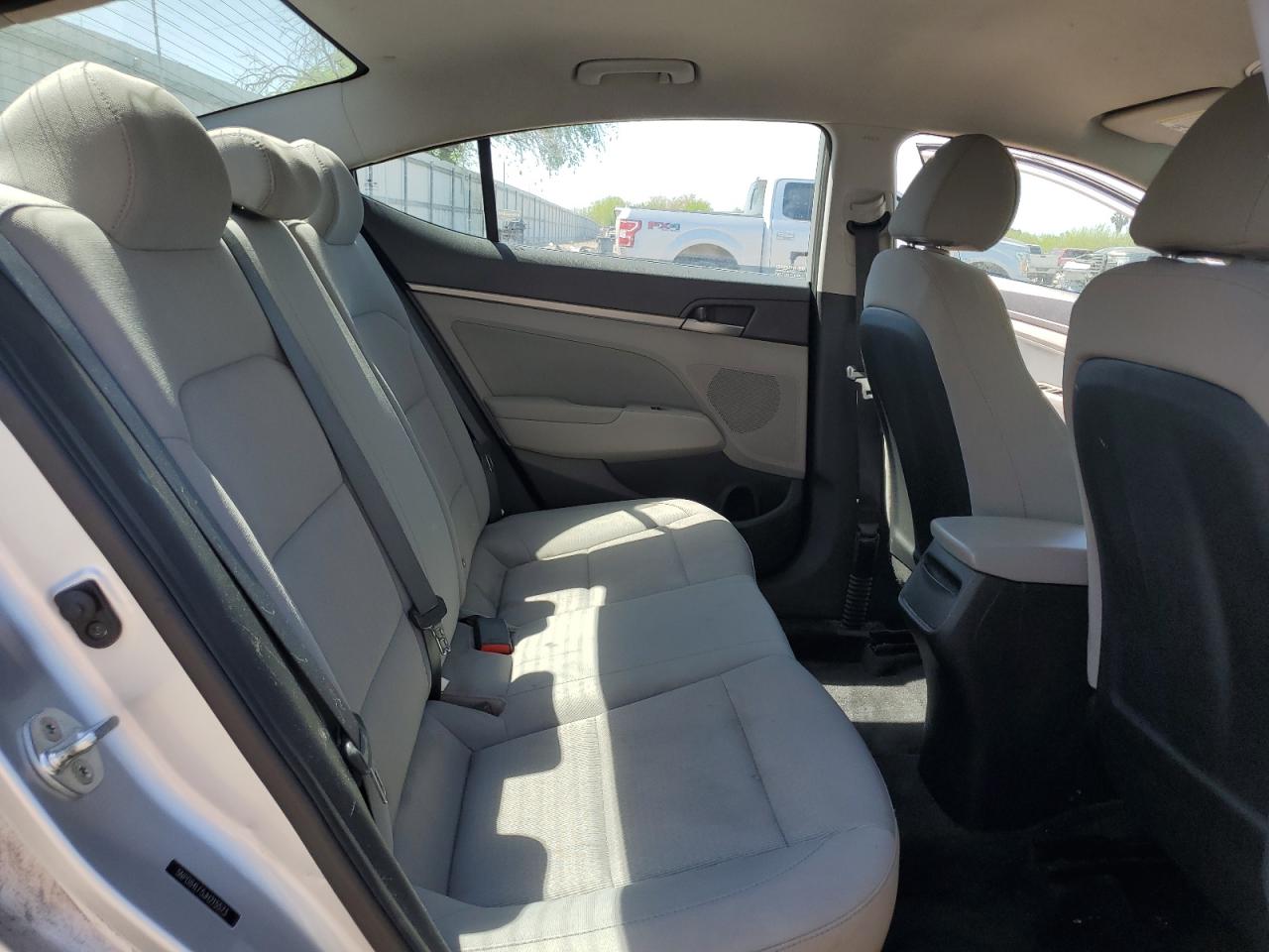 2018 Hyundai Elantra - Image 10