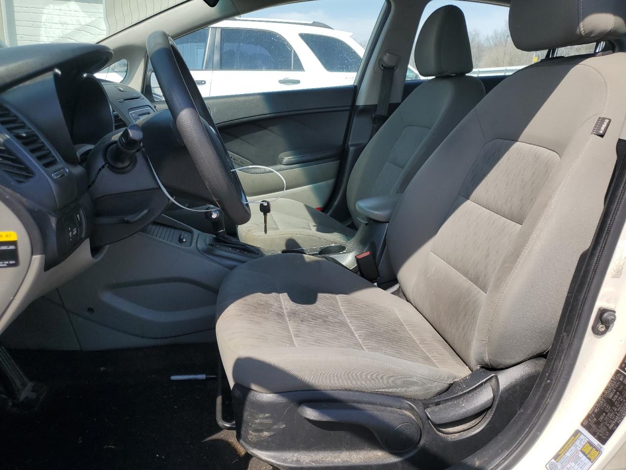 2015 Kia Forte - Image 7