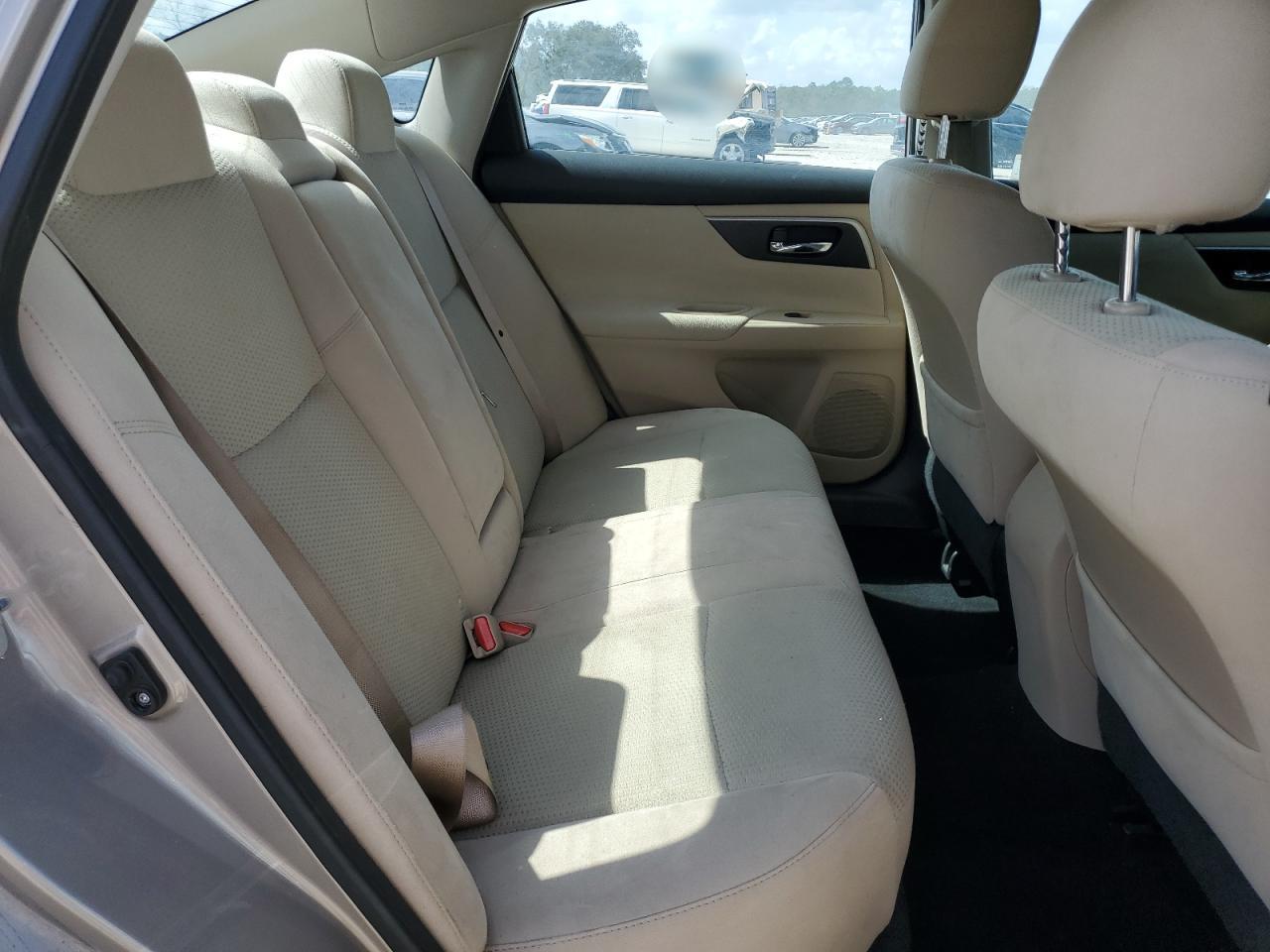 2015 Nissan Altima - Image 10