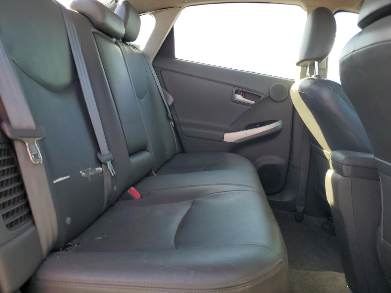 2010 Toyota Prius - Image 11