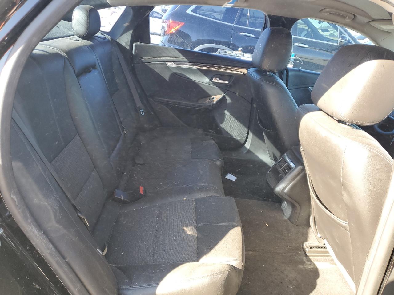 2015 Chevrolet Impala - Image 10