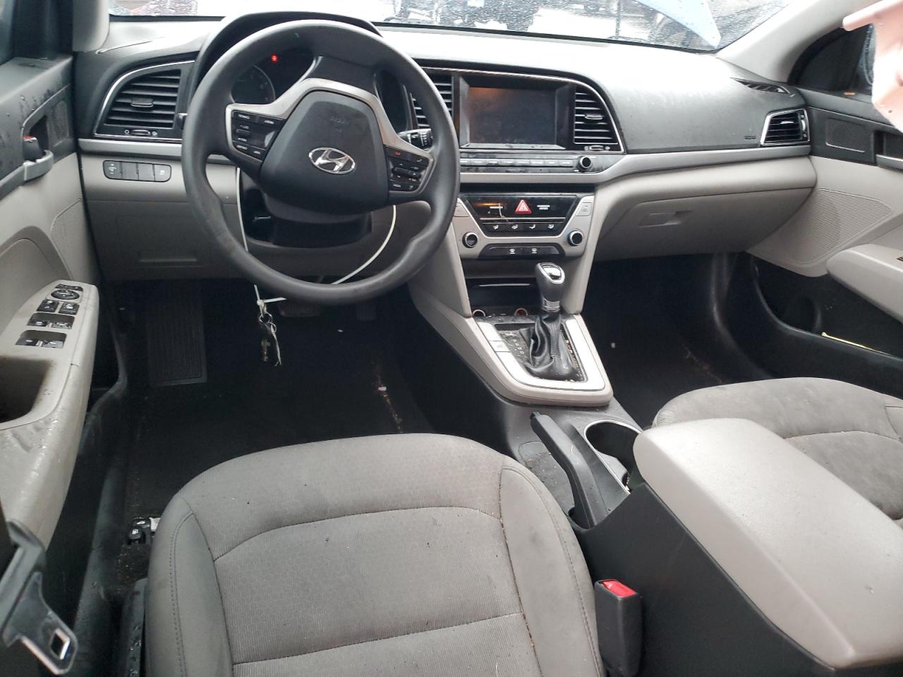 2018 Hyundai Elantra - Image 8