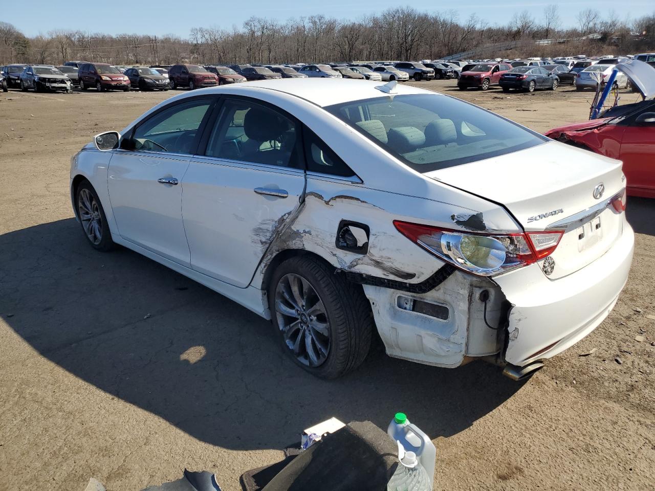 2011 Hyundai Sonata - Image 2