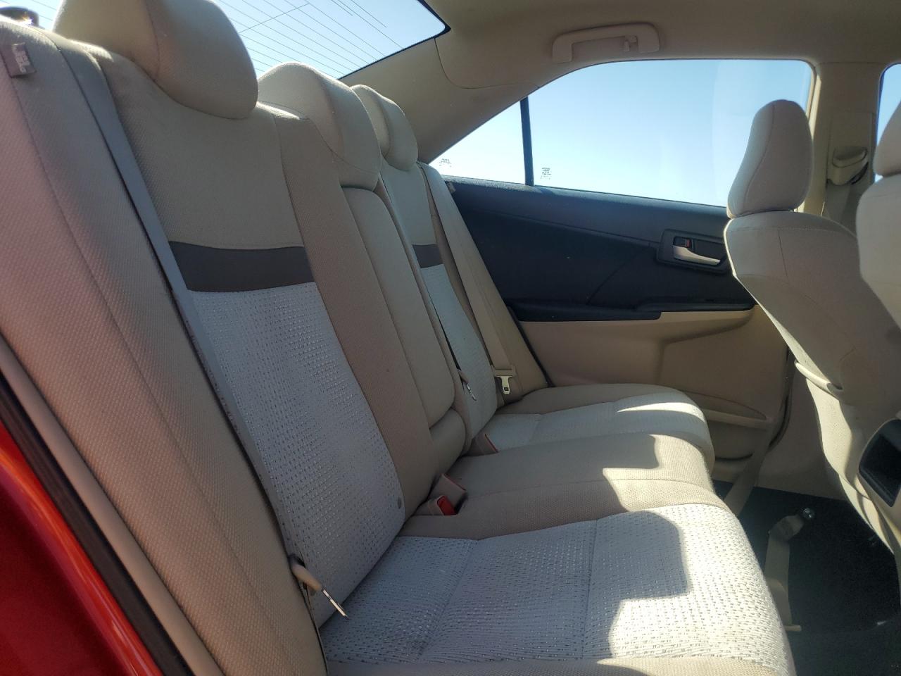 2012 Toyota Camry - Image 11