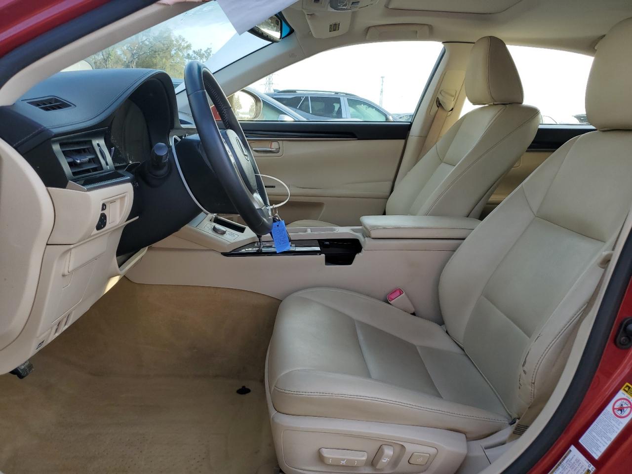 2013 Lexus ES - Image 7