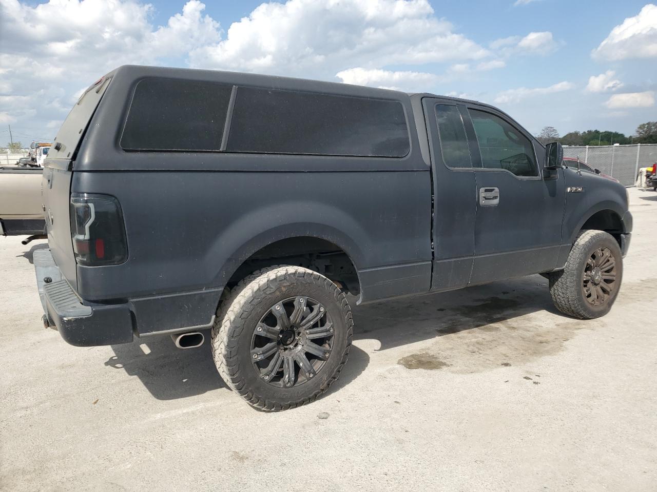 2004 Ford F-150 - Image 3