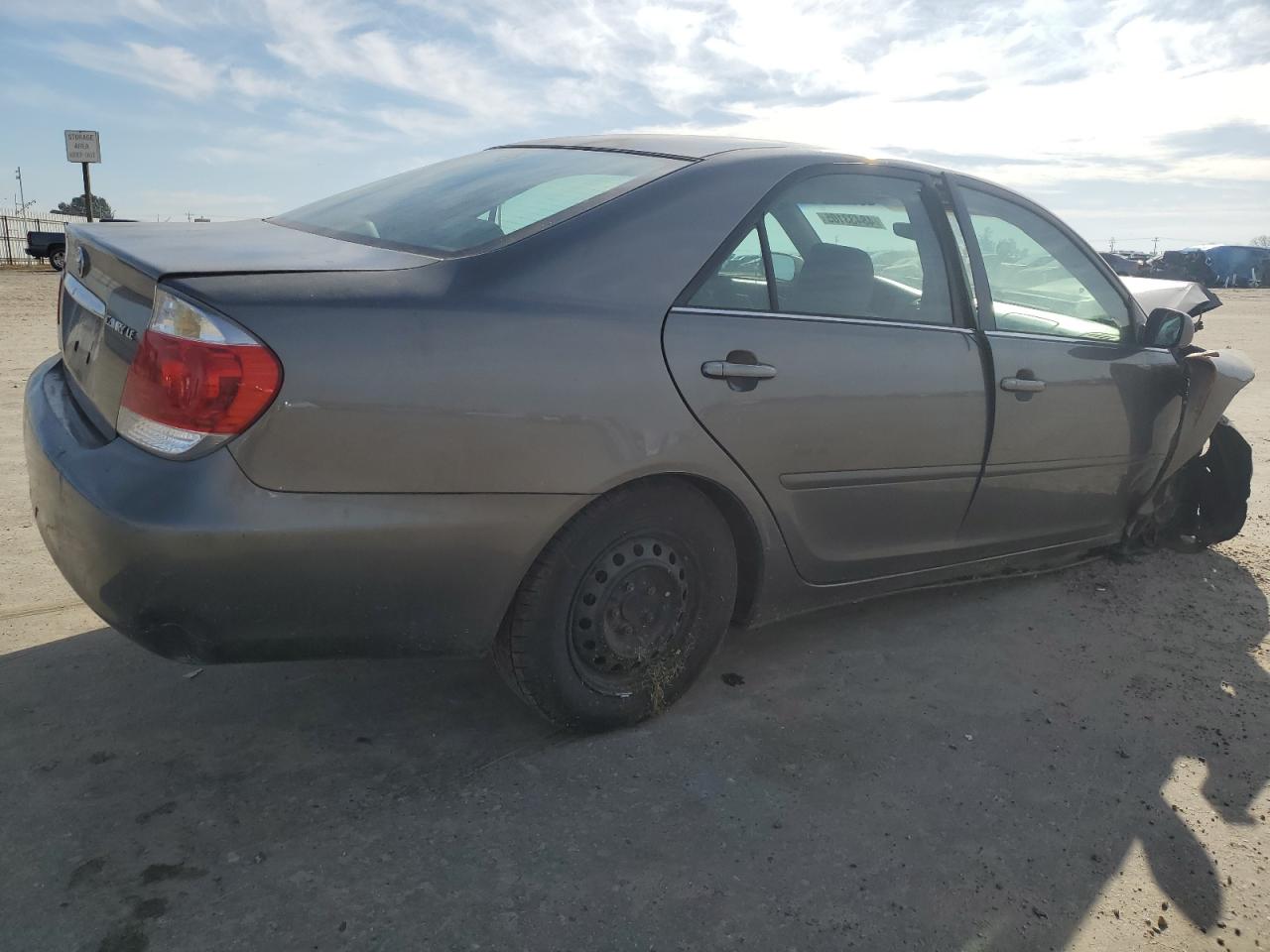 2005 Toyota Camry - Image 3