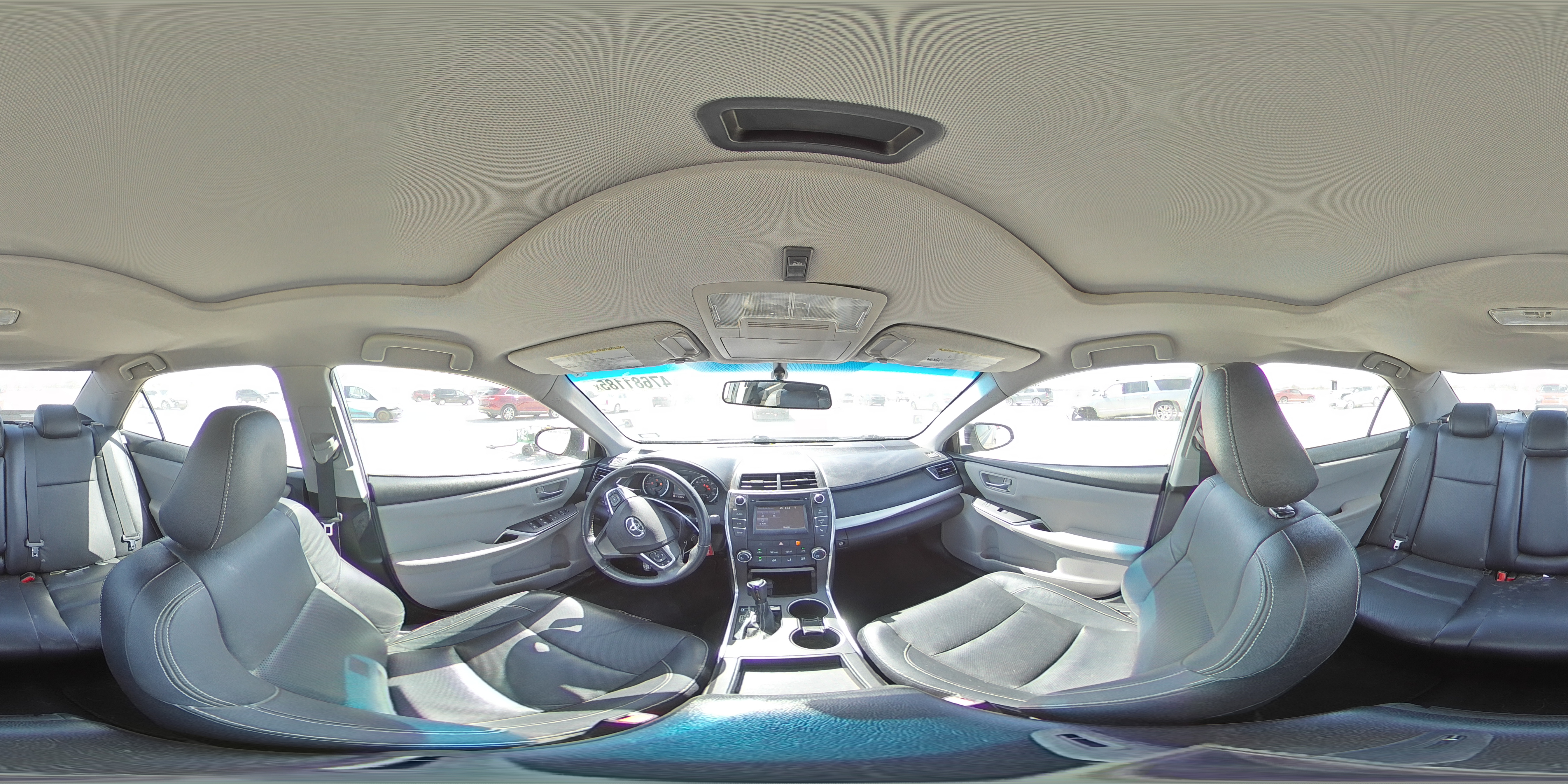 2016 Toyota Camry - Image 12