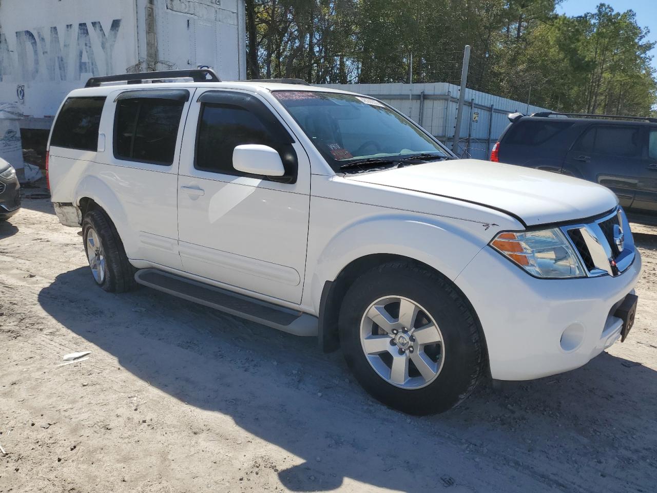 2011 Nissan Pathfinder - Image 4
