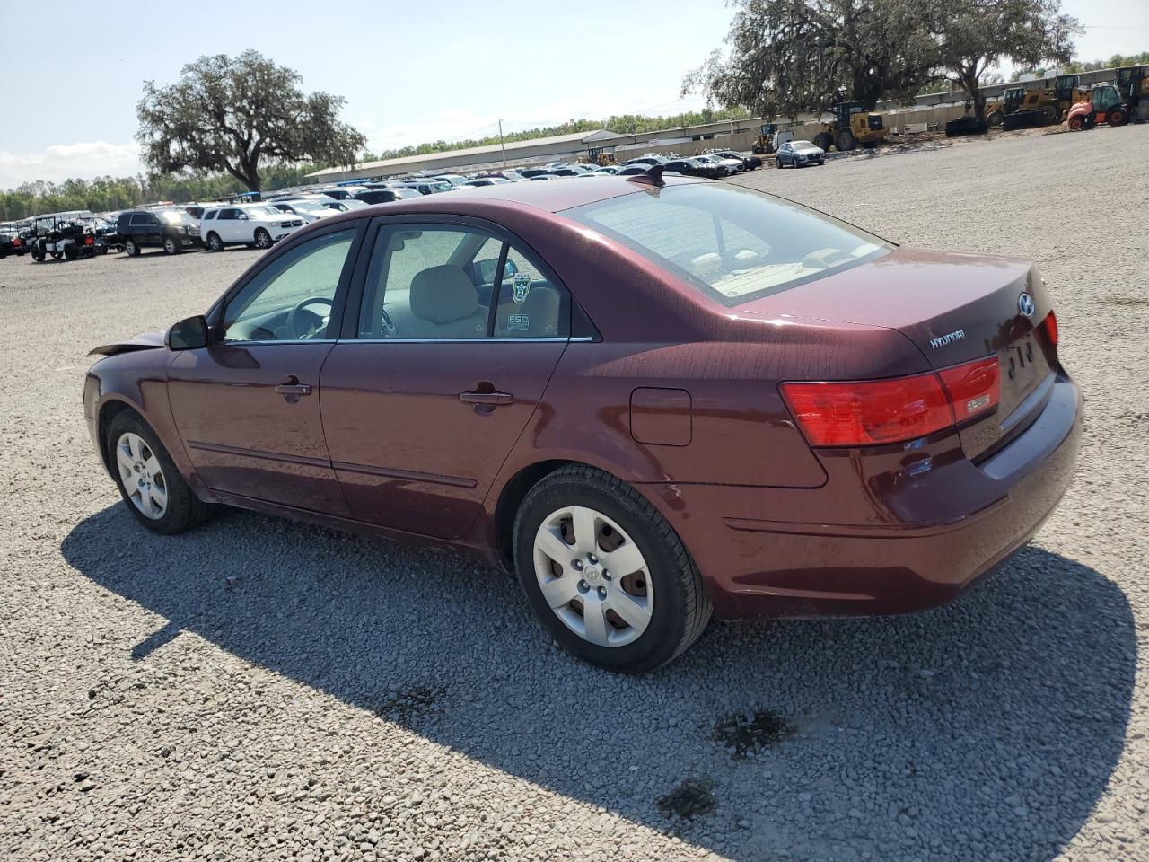 2009 Hyundai Sonata - Image 2