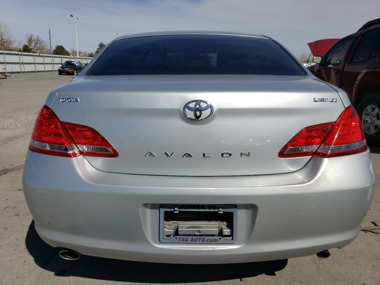 2005 Toyota Avalon - Image 6