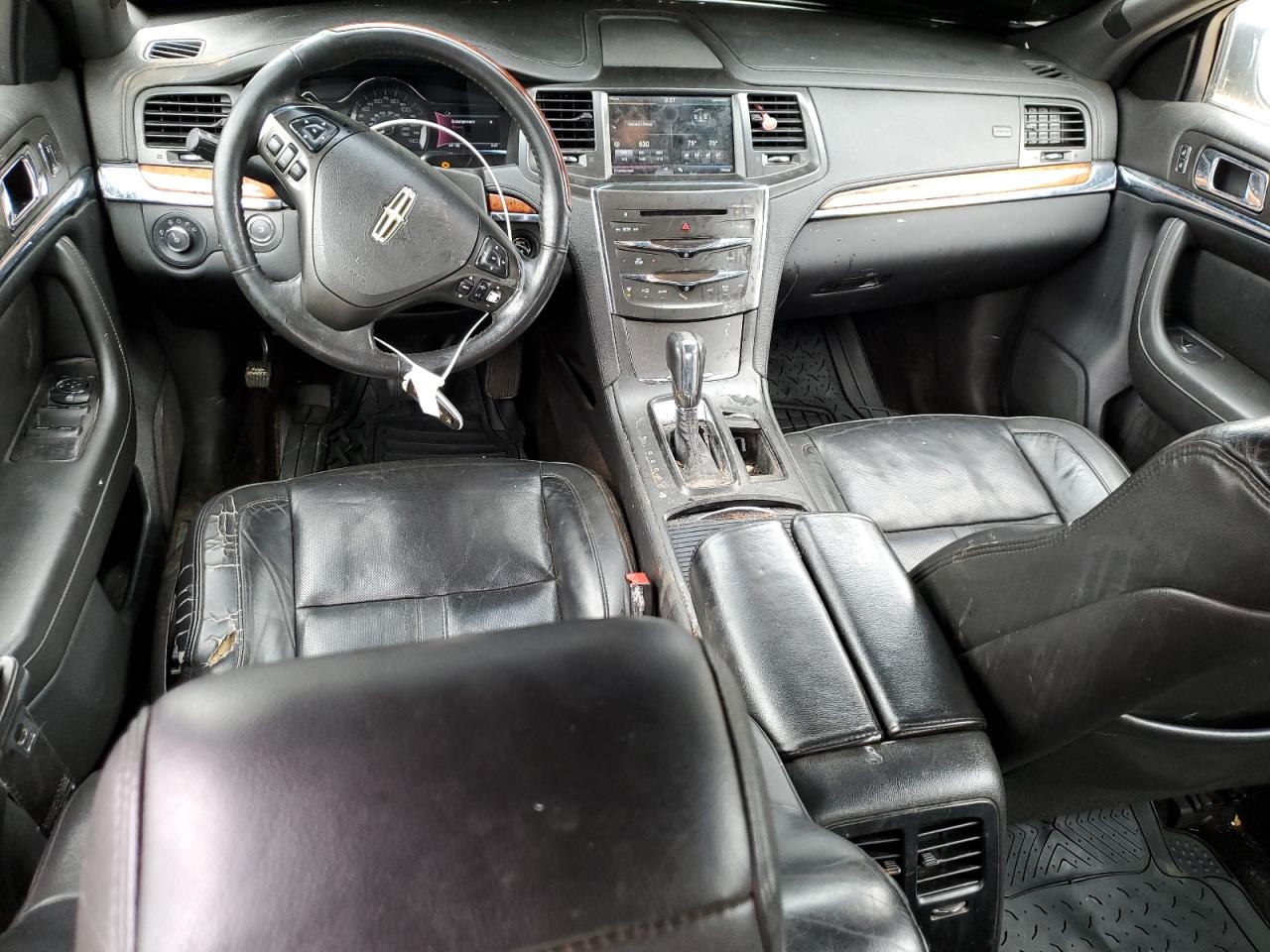 2014 Lincoln MKS - Image 8