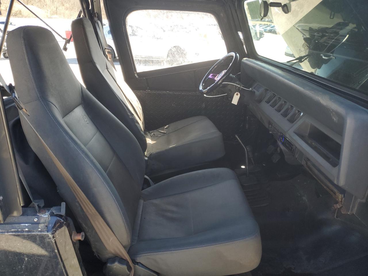 1995 Jeep Wrangler - Image 10