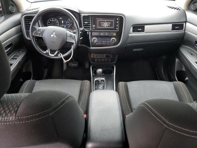  MITSUBISHI OUTLANDER 2017 Серебристый
