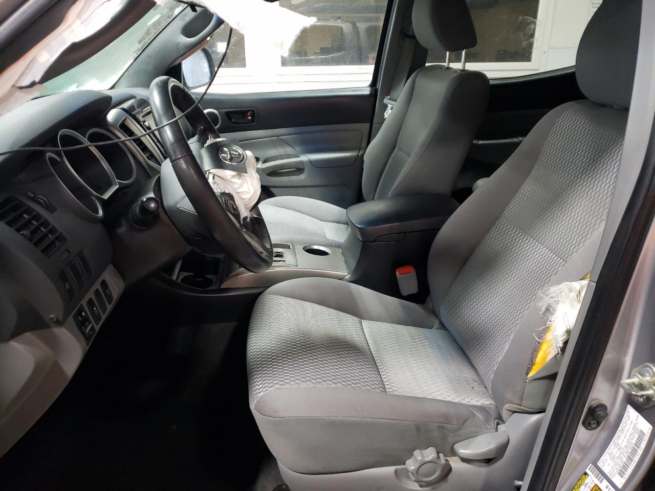 2015 Toyota Tacoma - Image 7