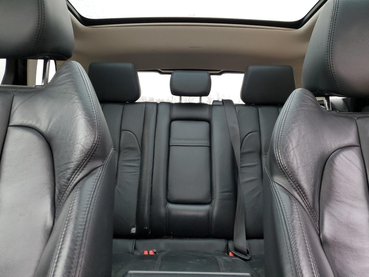 2012 Land Rover Range Rover - Image 10