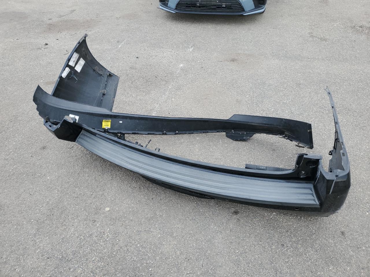 2018 Cadillac Escalade - Image 15