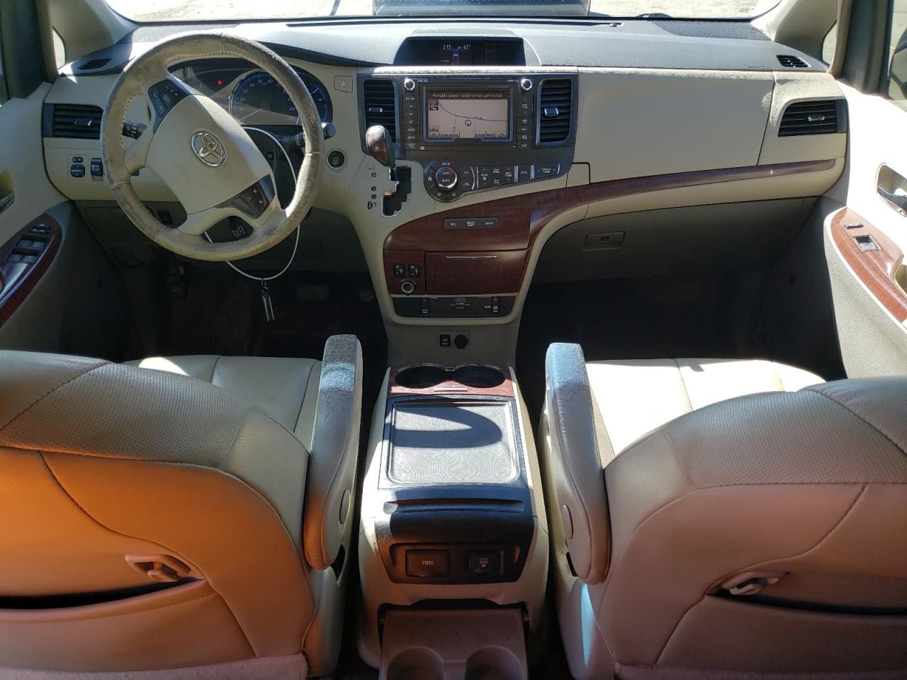 2013 Toyota Sienna - Image 8