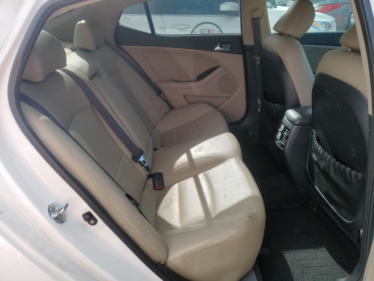 2013 Kia Optima - Image 10