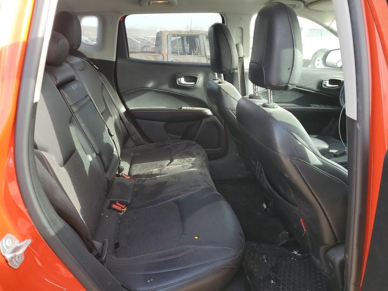 2018 Jeep Compass - Image 11
