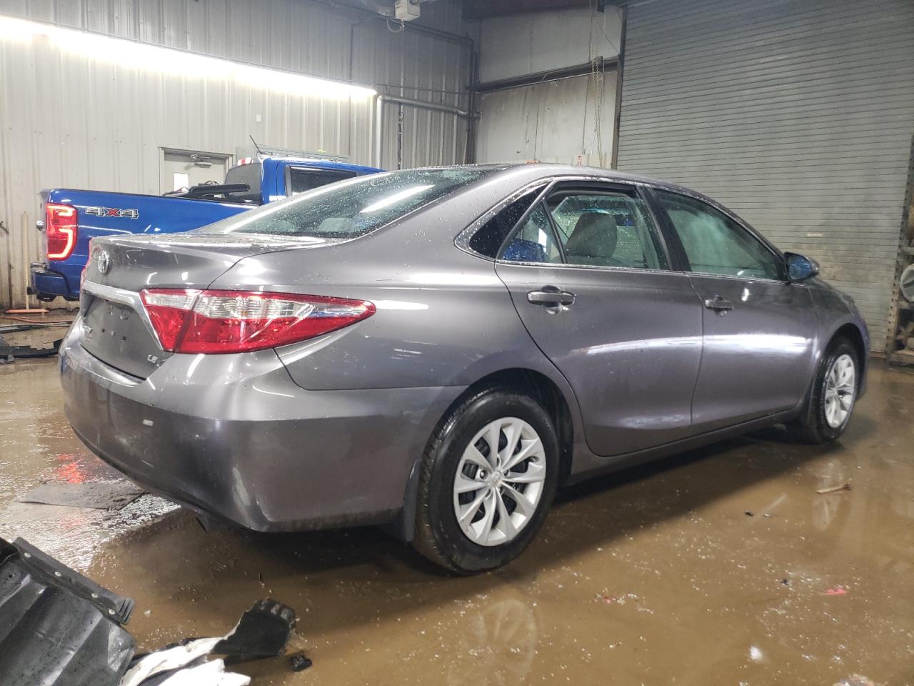 2015 Toyota Camry - Image 3