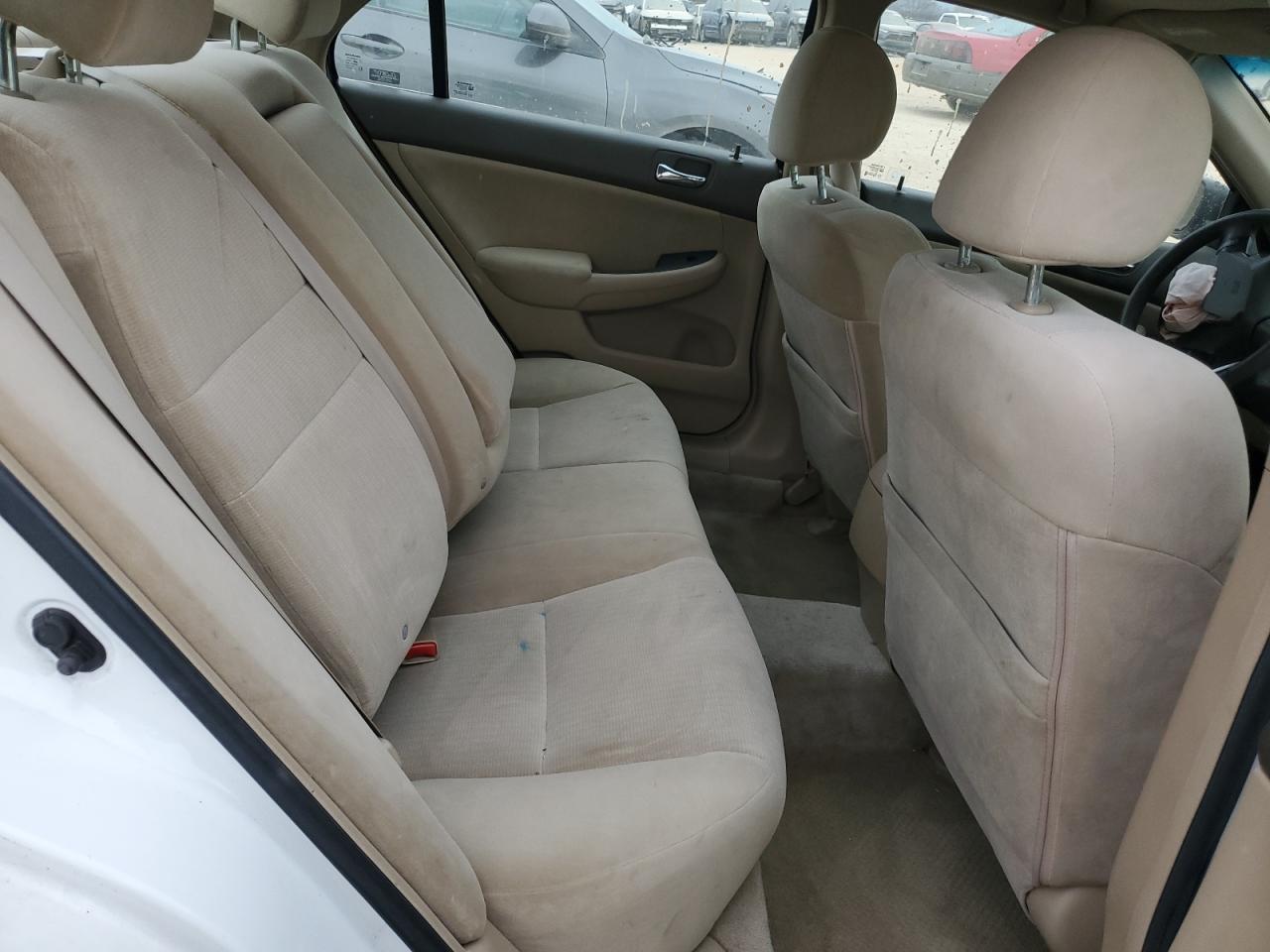2004 Honda Accord - Image 10
