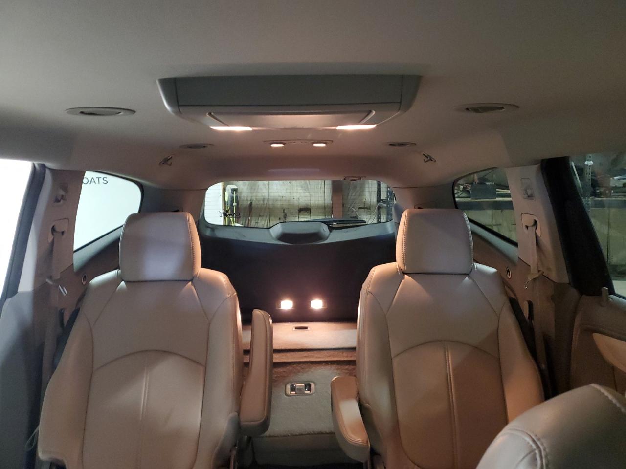 2016 Chevrolet Traverse - Image 10