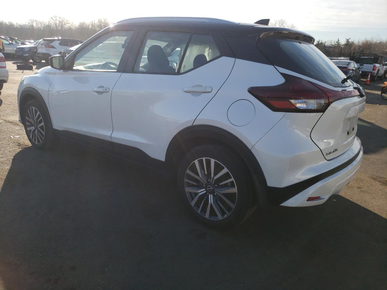 2022 Nissan Kicks - Image 2