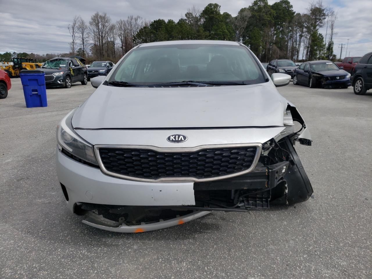 2017 Kia Forte - Image 5