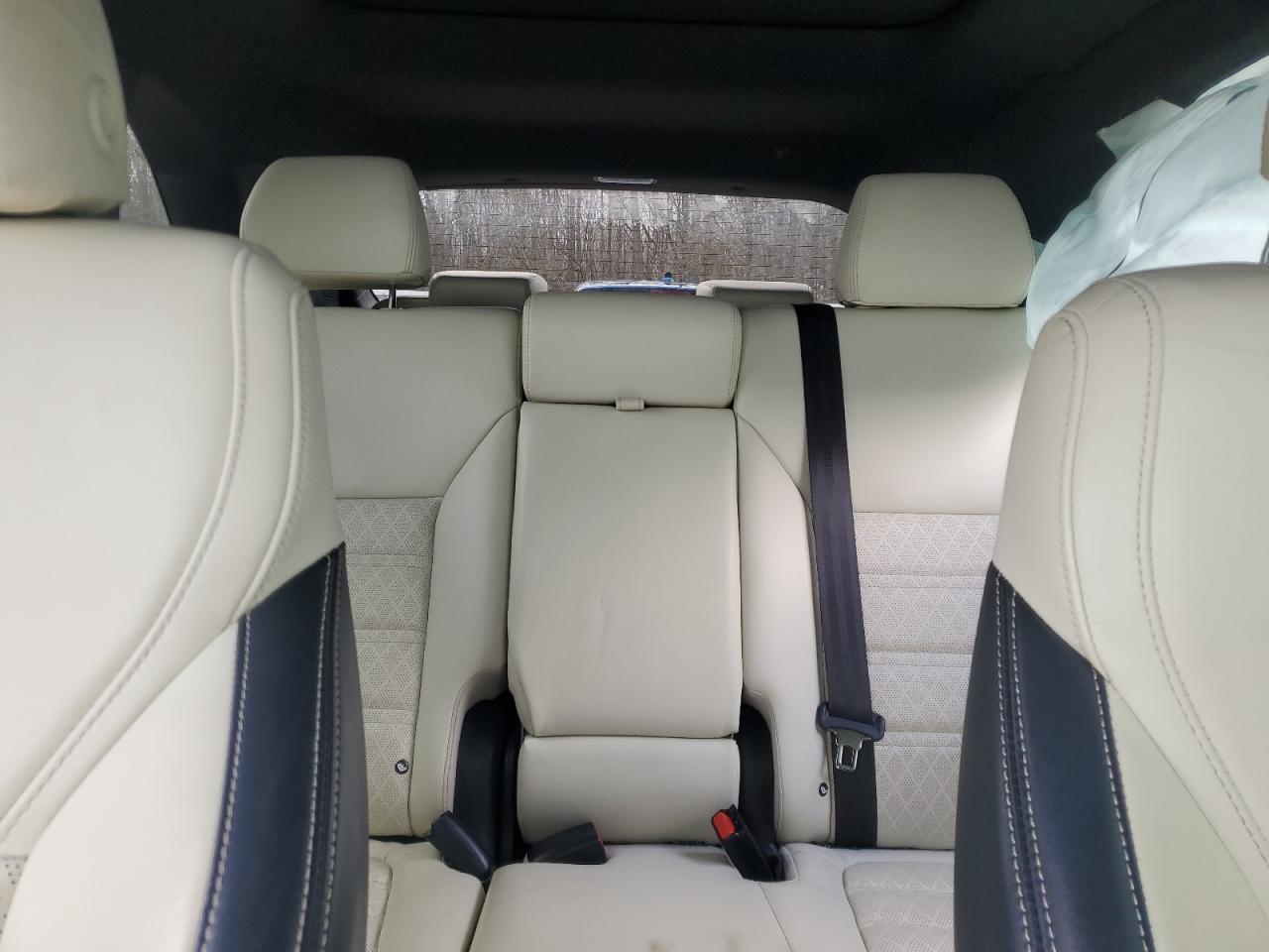2018 Kia Sorento - Image 10