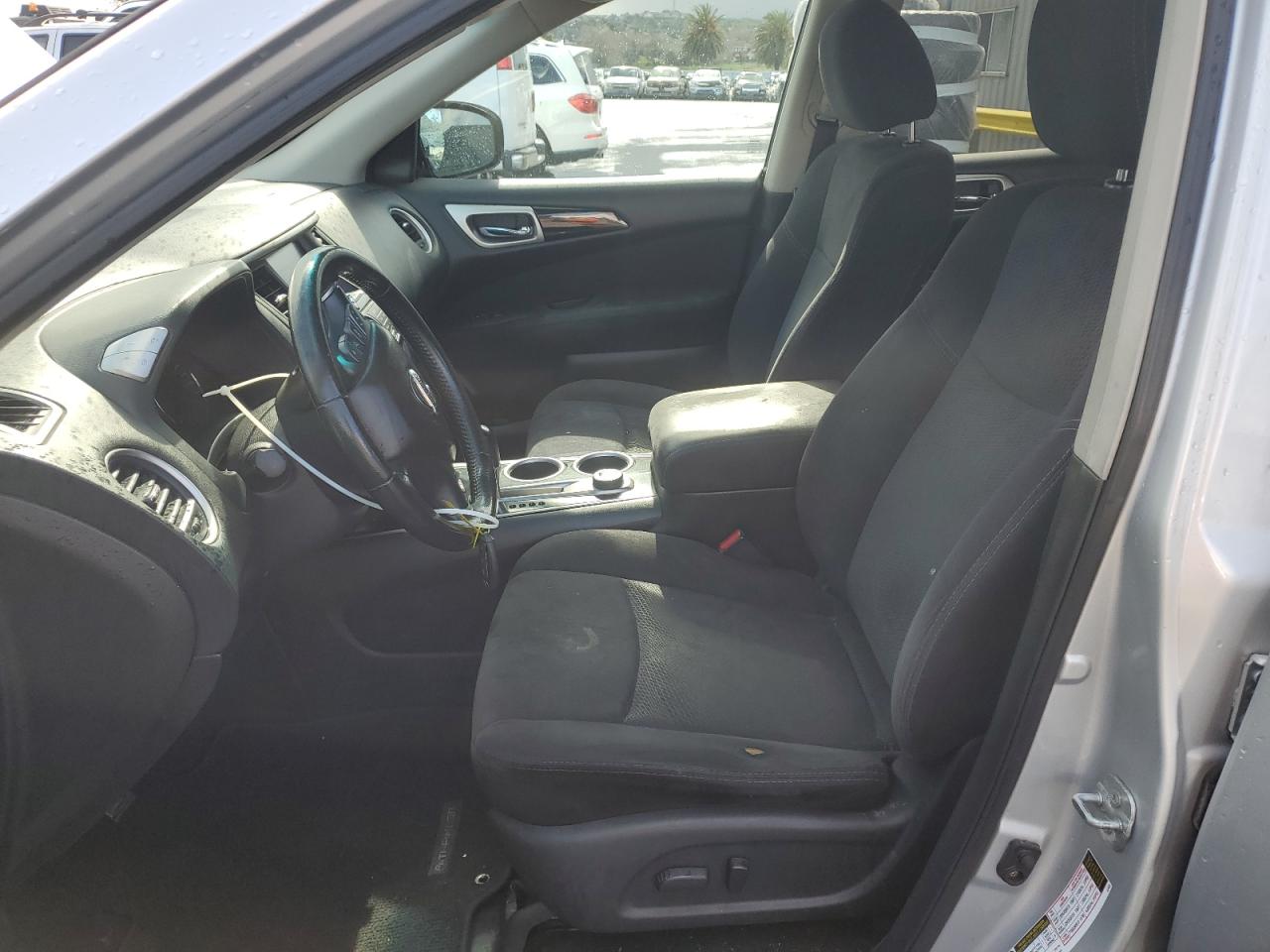 2013 Nissan Pathfinder - Image 7