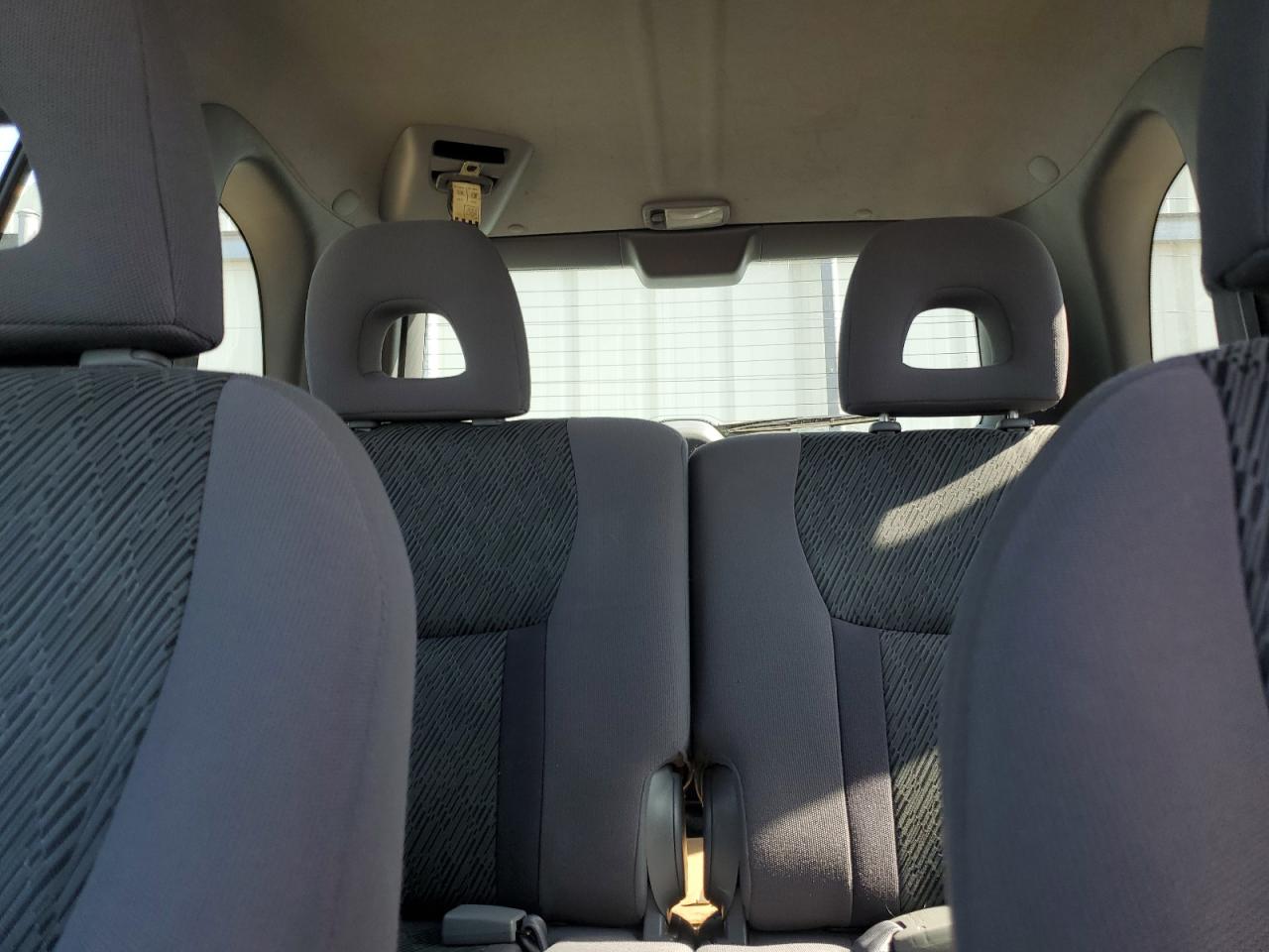 2003 Toyota RAV 4 - Image 10