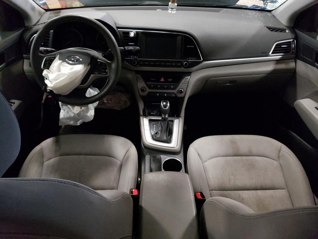 2018 Hyundai Elantra - Image 8