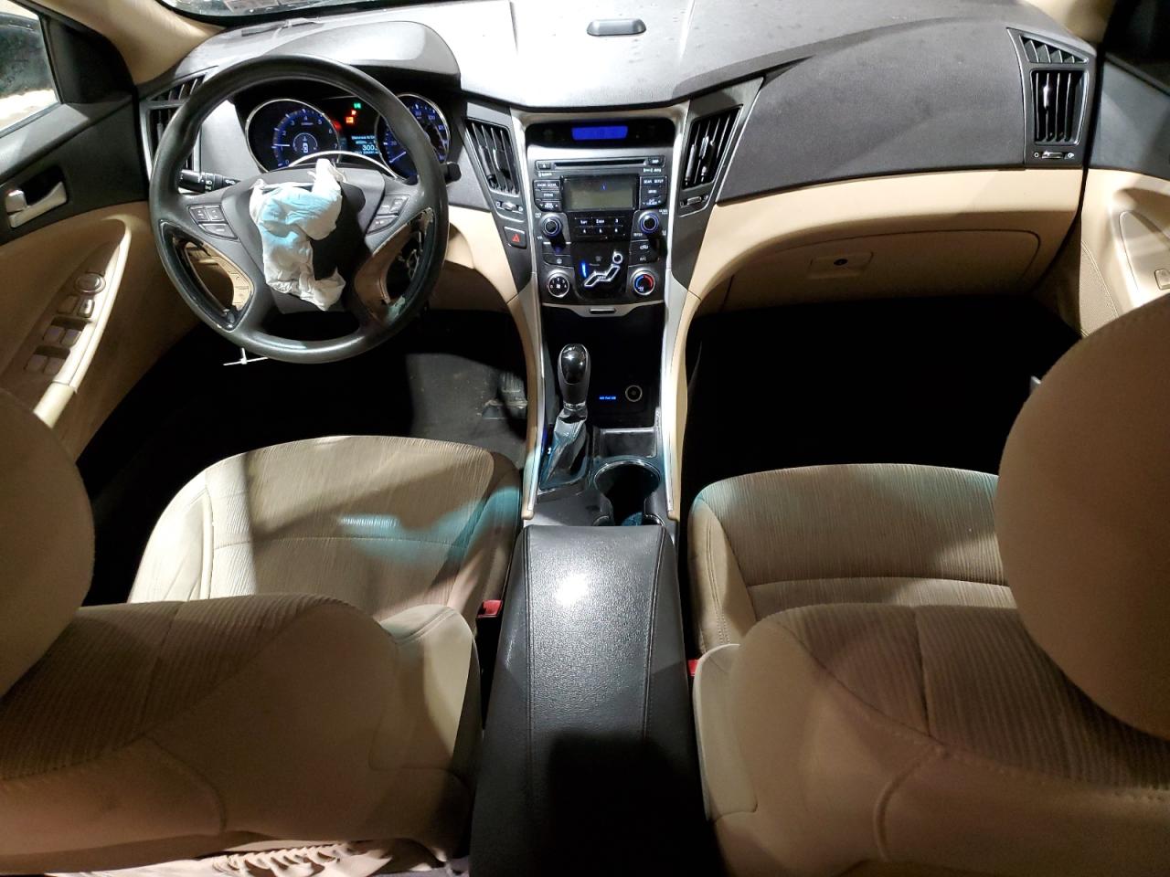 2012 Hyundai Sonata - Image 8