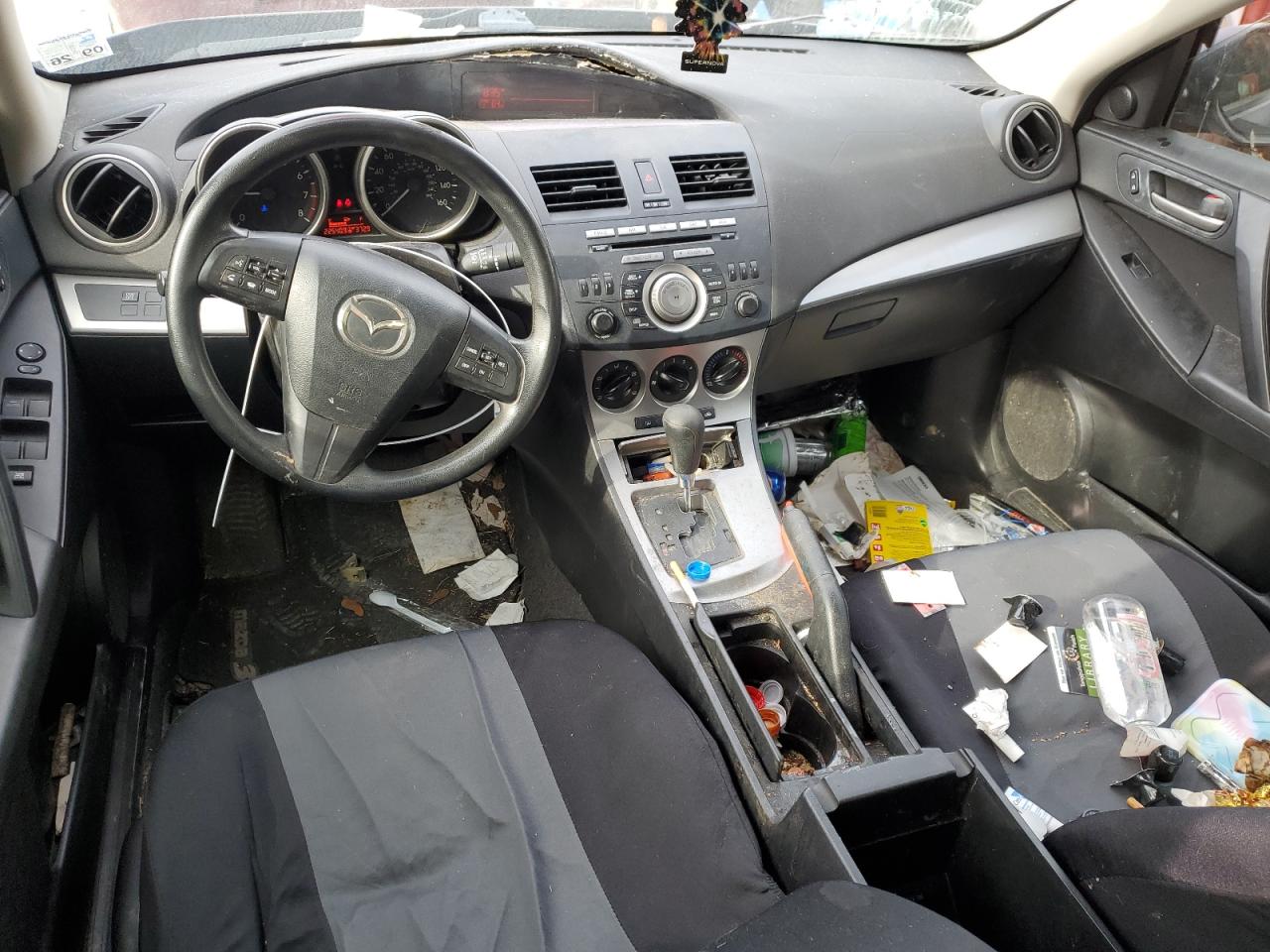 2011 Mazda 3 - Image 8