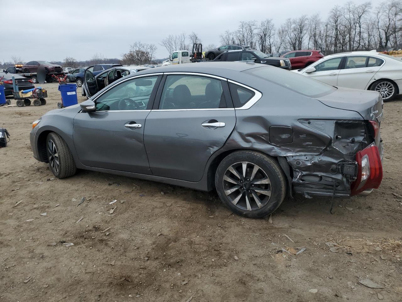 2018 Nissan Altima - Image 2