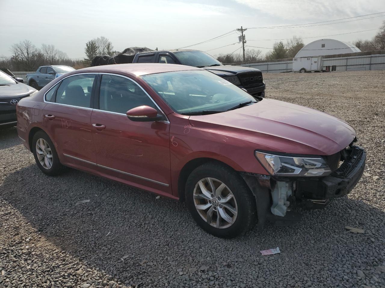 2016 Volkswagen Passat - Image 4