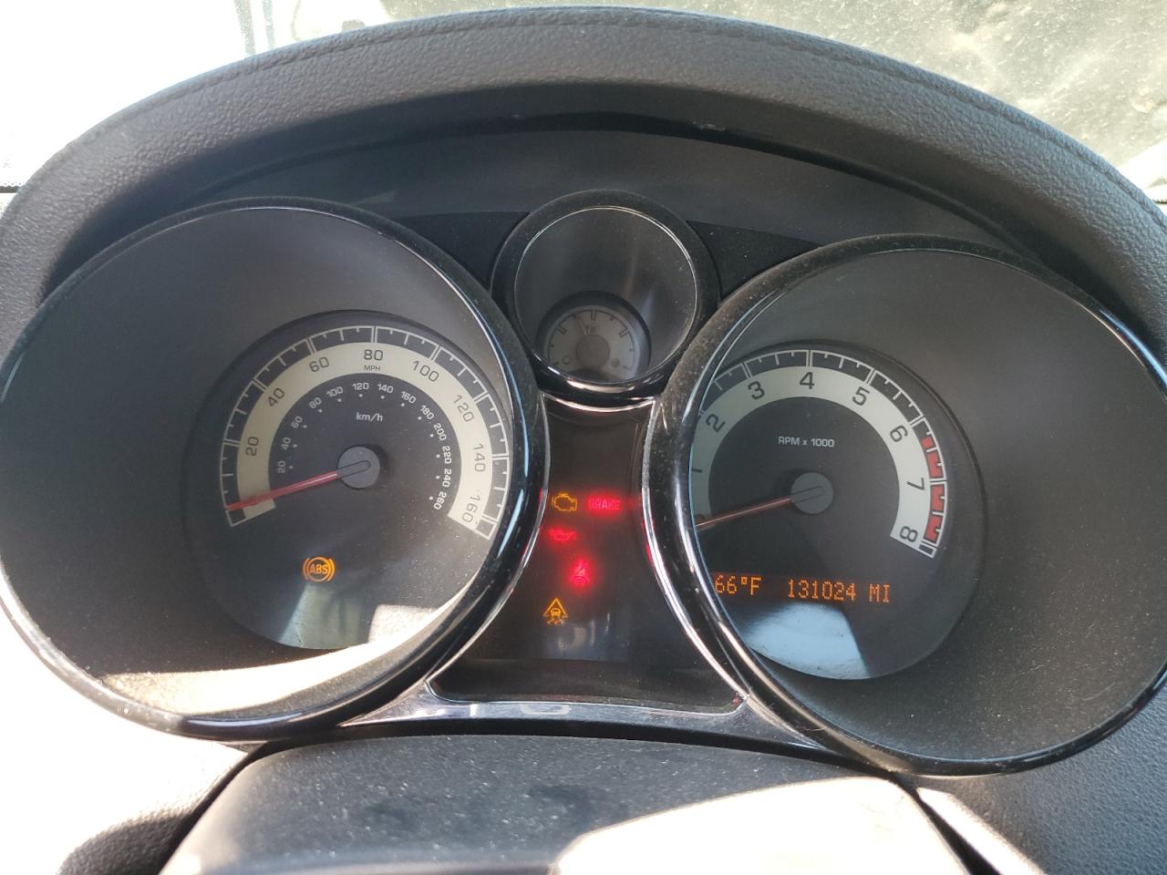 2007 Saturn Sky - Image 9